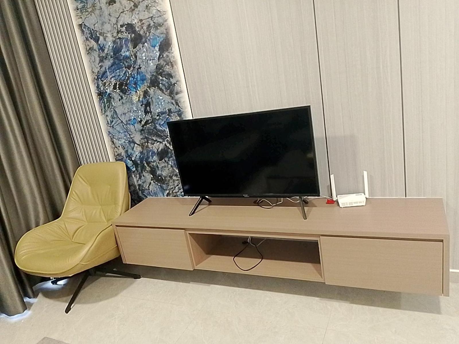 Agile Orchid Service Trx By Kl * Kuala Lumpur
